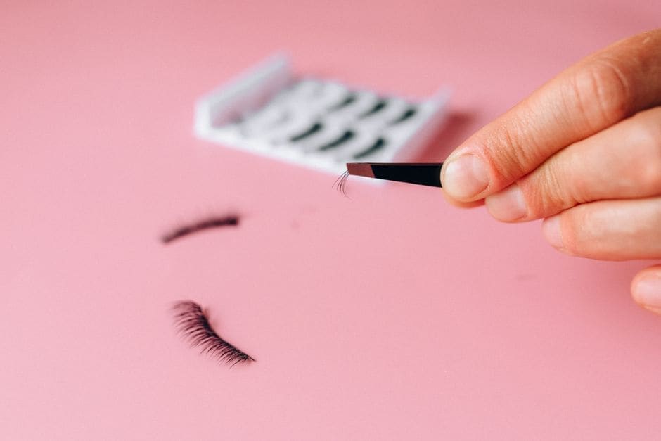 Magnetic vs Glue Lashes (Category Check)